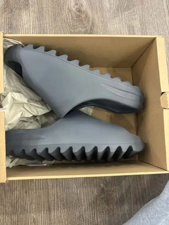 Adidas Yeezy Slide 'Slate Grey' ID2350 New in Box Size 11 - Picture 4 of 5